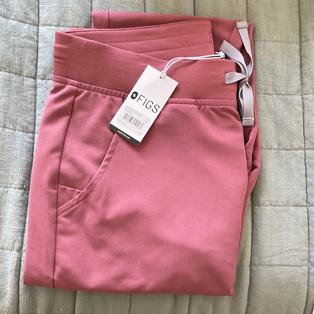 NWT Figs Zamora Jogger Mauve – M